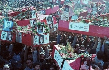 شهادت جمعی بچه های اصفهان آن سوی رودخانه وحشی/«می مانیم تا شهید شویم» شهادت جمعی بچه های اصفهان آن سوی رودخانه وحشی/«می مانیم تا شهید شویم»
