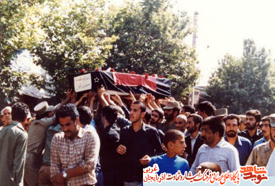 معتقد به شعار استقلال، آزادي و جمهوري اسلامي بود ؛ شهید حسین زراعتی معتقد به شعار استقلال، آزادي و جمهوري اسلامي بود ؛ شهید حسین زراعتی