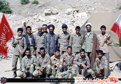 آن دوازده مرد دین خدا :شهادت دوازده طلبه در عملیات والفجر دو از استان اصفهان آن دوازده مرد دین خدا :شهادت دوازده طلبه در عملیات والفجر دو از استان اصفهان