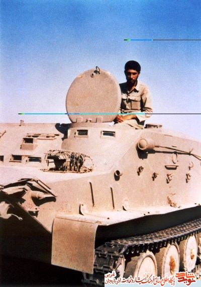 فرزندی از خاندان سراسر ایثار و عزت و شجاعت بود؛ دانشجوی بسیجی شهید «سعید خیر آبادی» فرزندی از خاندان سراسر ایثار و عزت و شجاعت بود؛ دانشجوی بسیجی شهید «سعید خیر آبادی»