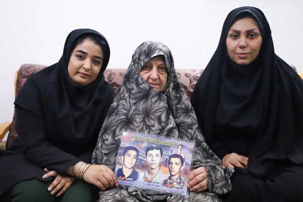 فاطمه مازندرانی؛ من درمصیبت شهیدانمان جز زیبایی چیزی ندیدیم فاطمه مازندرانی؛ من درمصیبت شهیدانمان جز زیبایی چیزی ندیدیم