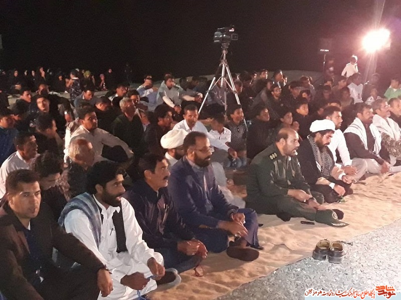 تجیل از مقام یازده شهید بخش گوهران و شهدای گمنام در بشاگرد هرمزگان تجیل از مقام یازده شهید بخش گوهران و شهدای گمنام در بشاگرد هرمزگان
