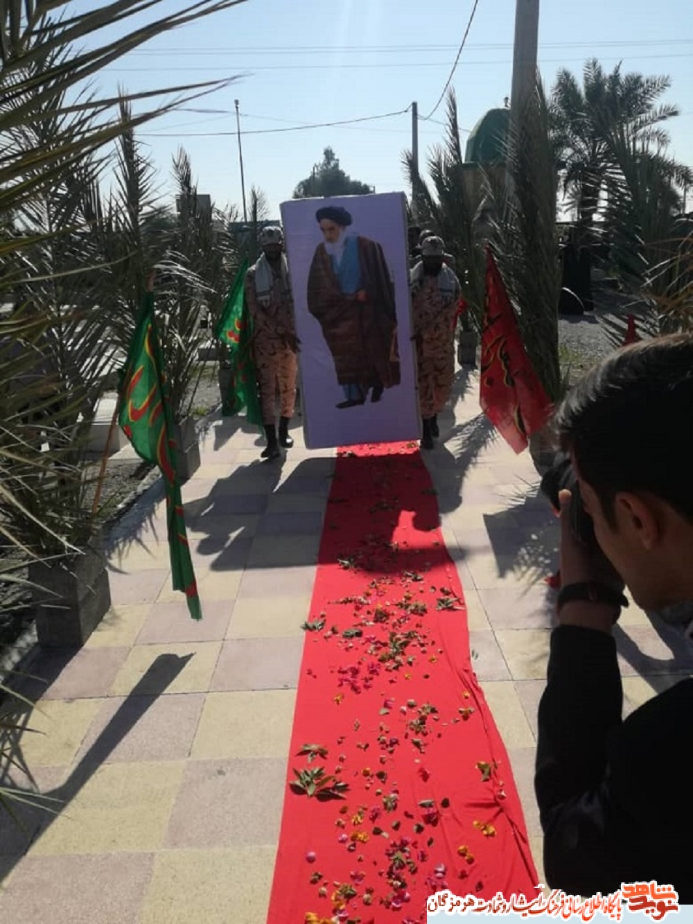 گزارش تصویری | از زنگ انقلاب و رژه موتور سواران تاعطر افشانی گلزار ملکوتی شهدای رودان گزارش تصویری | از زنگ انقلاب و رژه موتور سواران تاعطر افشانی گلزار ملکوتی شهدای رودان