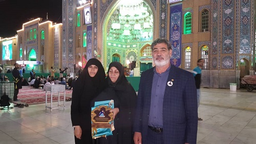نامم را روی بدنش خالکوبی کرده بود نامم را روی بدنش خالکوبی کرده بود