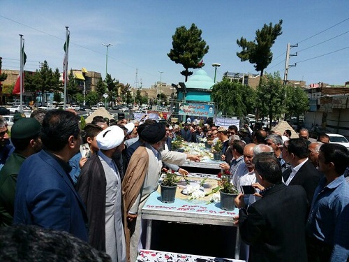 قتلگاه شهدای ۱۵ خرداد ۱۳۴۲ در ورامین گلباران شد قتلگاه شهدای ۱۵ خرداد ۱۳۴۲ در ورامین گلباران شد