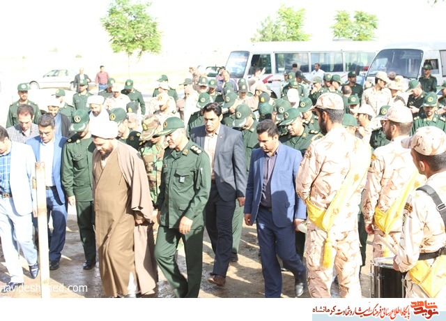 مراسم غبارروئی و عطر افشانی مزار شهدای شهرستان گیلانغرب برگزارشد+ تصاویر