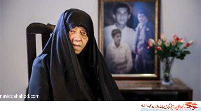 مادر شهیدان «شاهنده» به سوی 2 فرزند شهیدش پر کشید مادر شهیدان «شاهنده» به سوی 2 فرزند شهیدش پر کشید