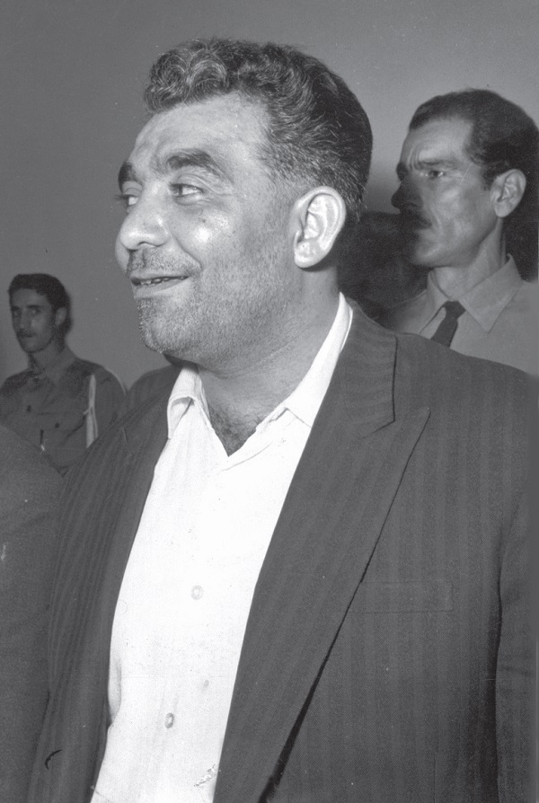 «طيب حاج رضائي از 28 مرداد تا 15 خرداد » «طيب حاج رضائي از 28 مرداد تا 15 خرداد »
