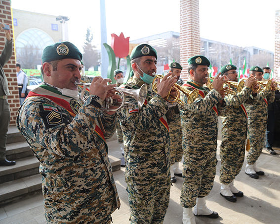 گزارش تصویری مهمانی لاله ها در ایام الله دهه فجر