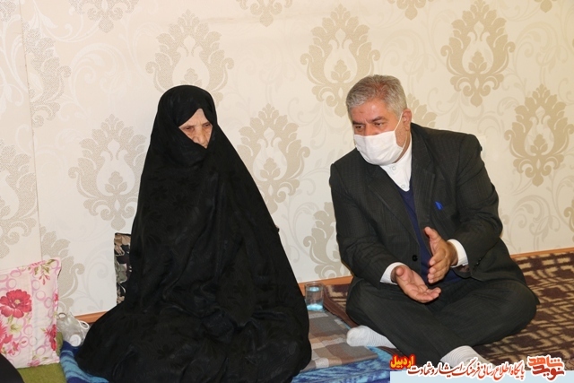 گزارش تصویری |مراسم تجلیل از مادران و همسران شهدای انفلاب به مناسبت ایام پیروزی انقلاب اسلامی