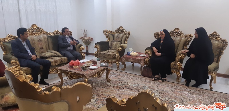 تجلیل از خانواده شهید 