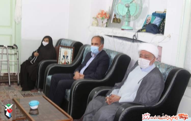 اقتدار کشور را مدیون خون شهدا هستیم اقتدار کشور را مدیون خون شهدا هستیم