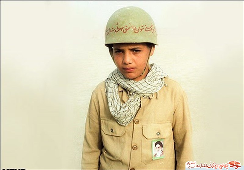 خاطرات مادر، دانشآموز شهید پایدارفر/ همیشه به اخلاق و رفتار مؤدبانه او افتخار میکردم خاطرات مادر، دانشآموز شهید پایدارفر/ همیشه به اخلاق و رفتار مؤدبانه او افتخار میکردم