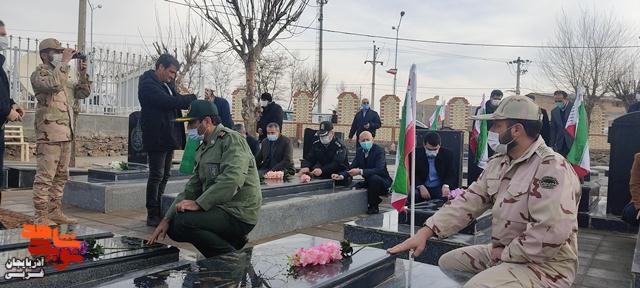 گزارش تصویری/مزار شهدای پلدشت غبارروبی و گلباران شد