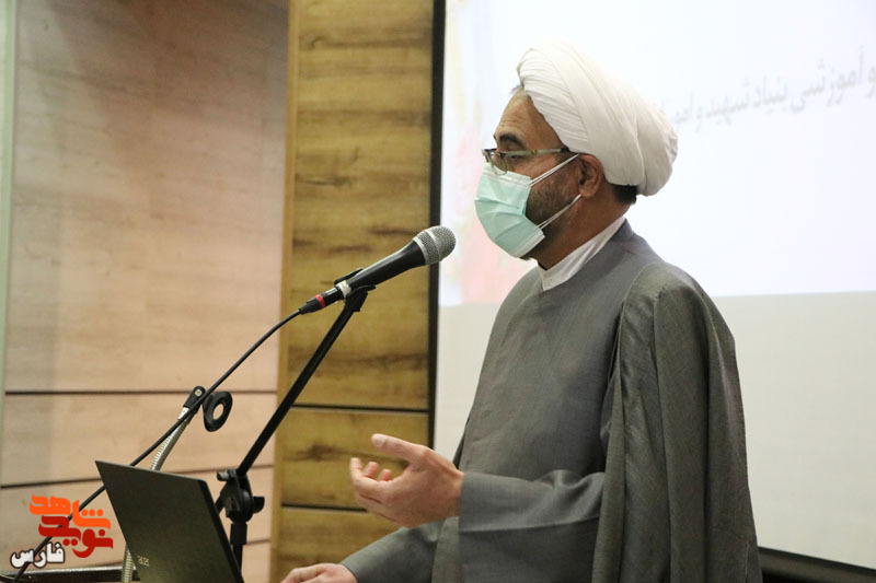 پیام آوران ایثار، بهترین مروجان فرهنگ ایثار هستند
