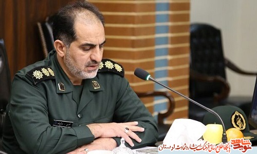 حضور راویان در بین فرهنگیان و دانش آموزان امری ضروری است