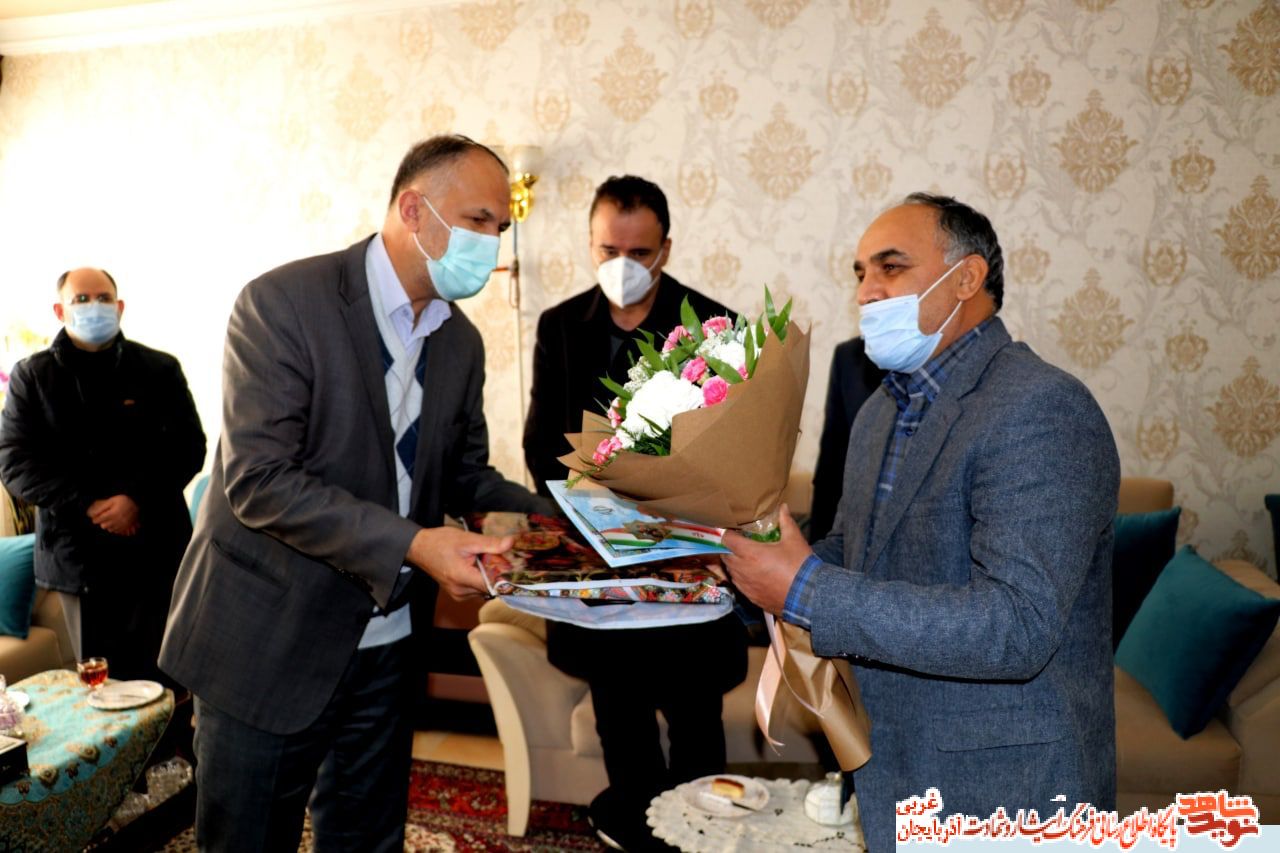 گزارش تصویری/دیدار با خانواده های شهید معظم «صمد حاجیلو» و جانبار گرانقدر «بیت الله رستمی»