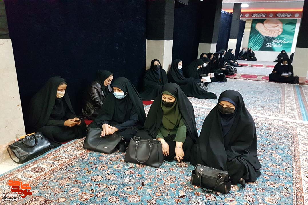 غبار روبی و عطرافشانی گلزار شهدای شهرستان زاهدان به مناسبت سومین سالگرد شهادت حاج قاسم سلیمانی انجام شد