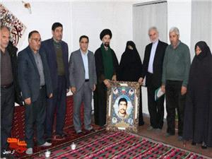 منازل شهدا مکتب‌خانه غیرت، ایثار و ولایتمداری است