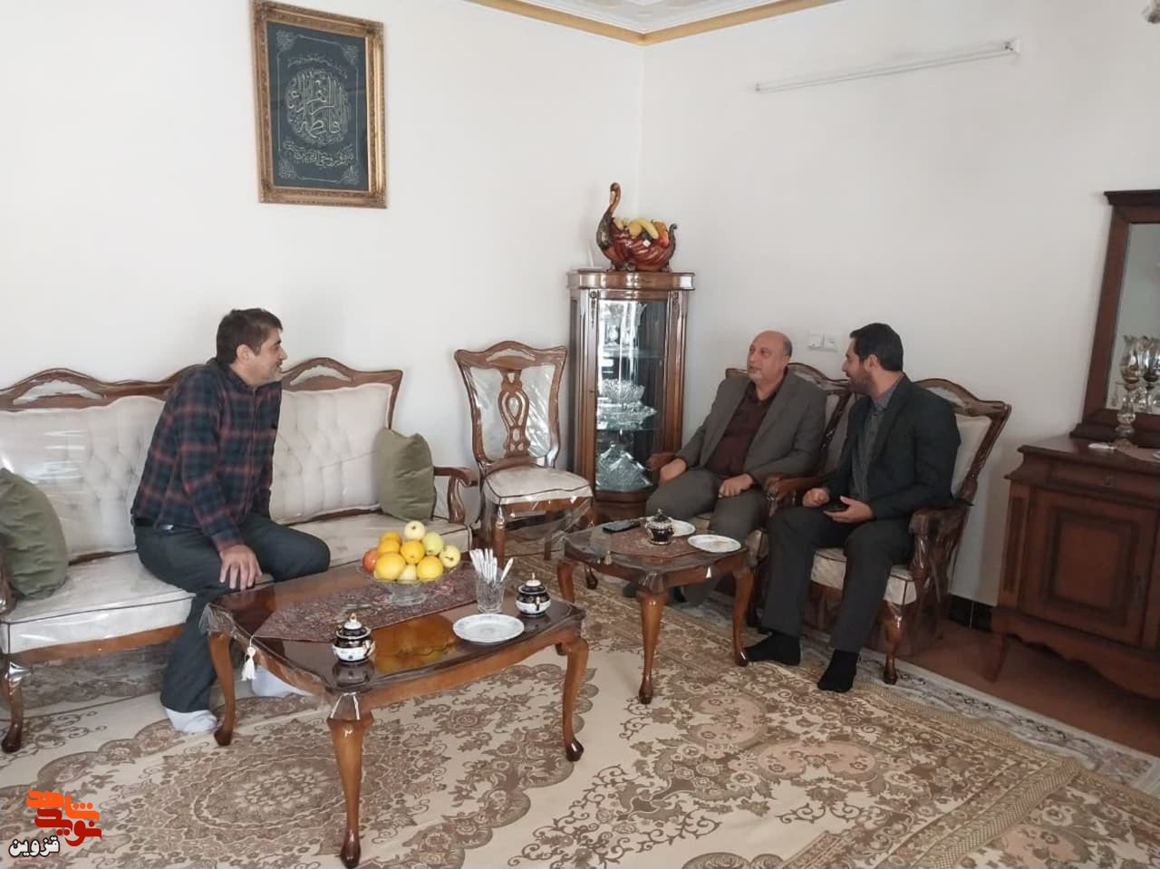 دیدار مسئولان با ایثارگران ضروری است