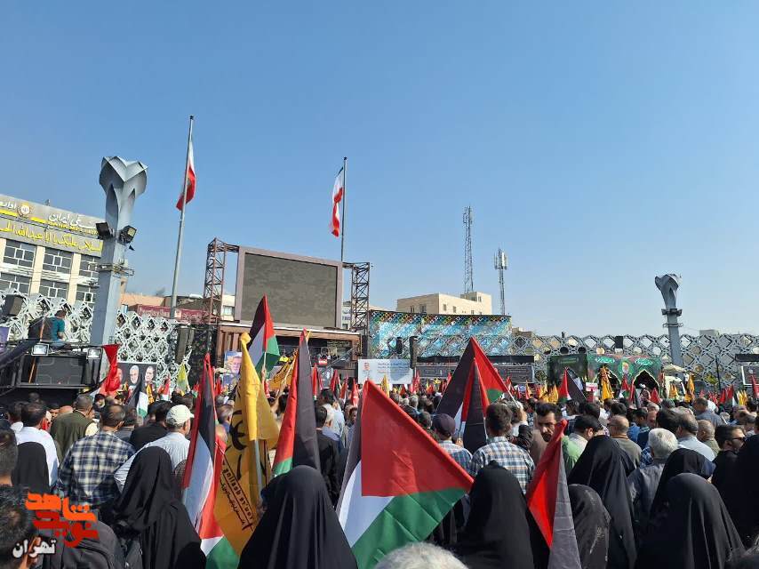 مراسم تشییع سرلشکر شهید «عباس نیلفروشان» در تهران برگزار شد