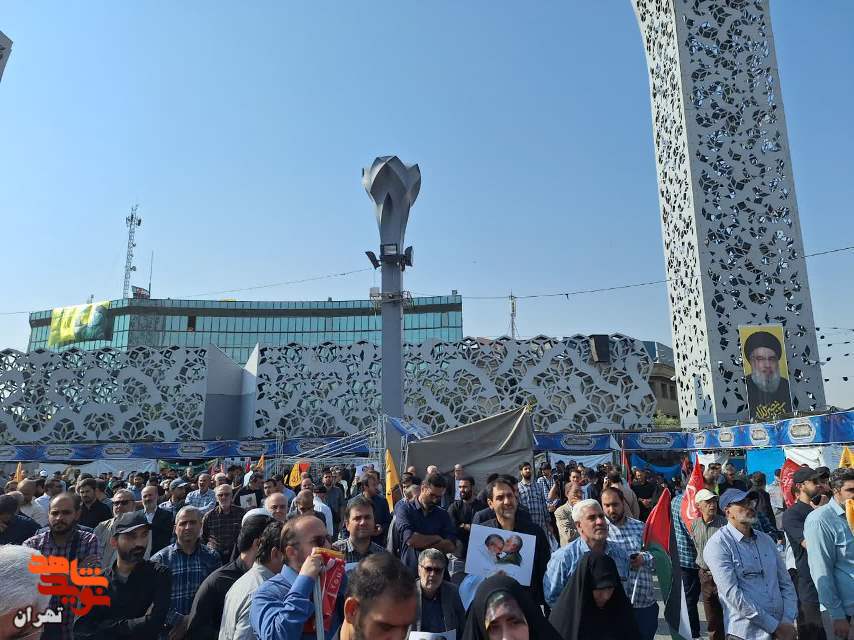 مراسم تشییع سرلشکر شهید «عباس نیلفروشان» در تهران برگزار شد