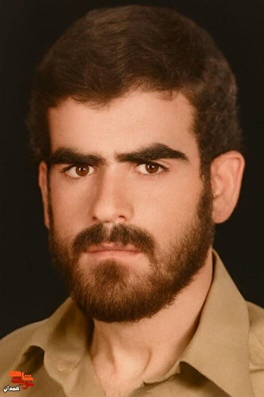 همه را به پیروی از امام سفارش می‌کنم