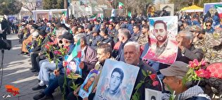 جایگاه بنیانگذار کبیر انقلاب اسلامی گلباران شد