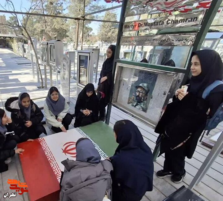 گزارش تصویری| تجدید میثاق دانش آموزان با شهدا در گلزار شهدای بهشت زهرا(س)