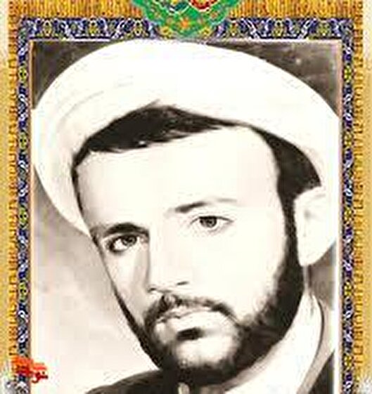 توسل به ائمه انسان را خلیفه‌الله می‌کند