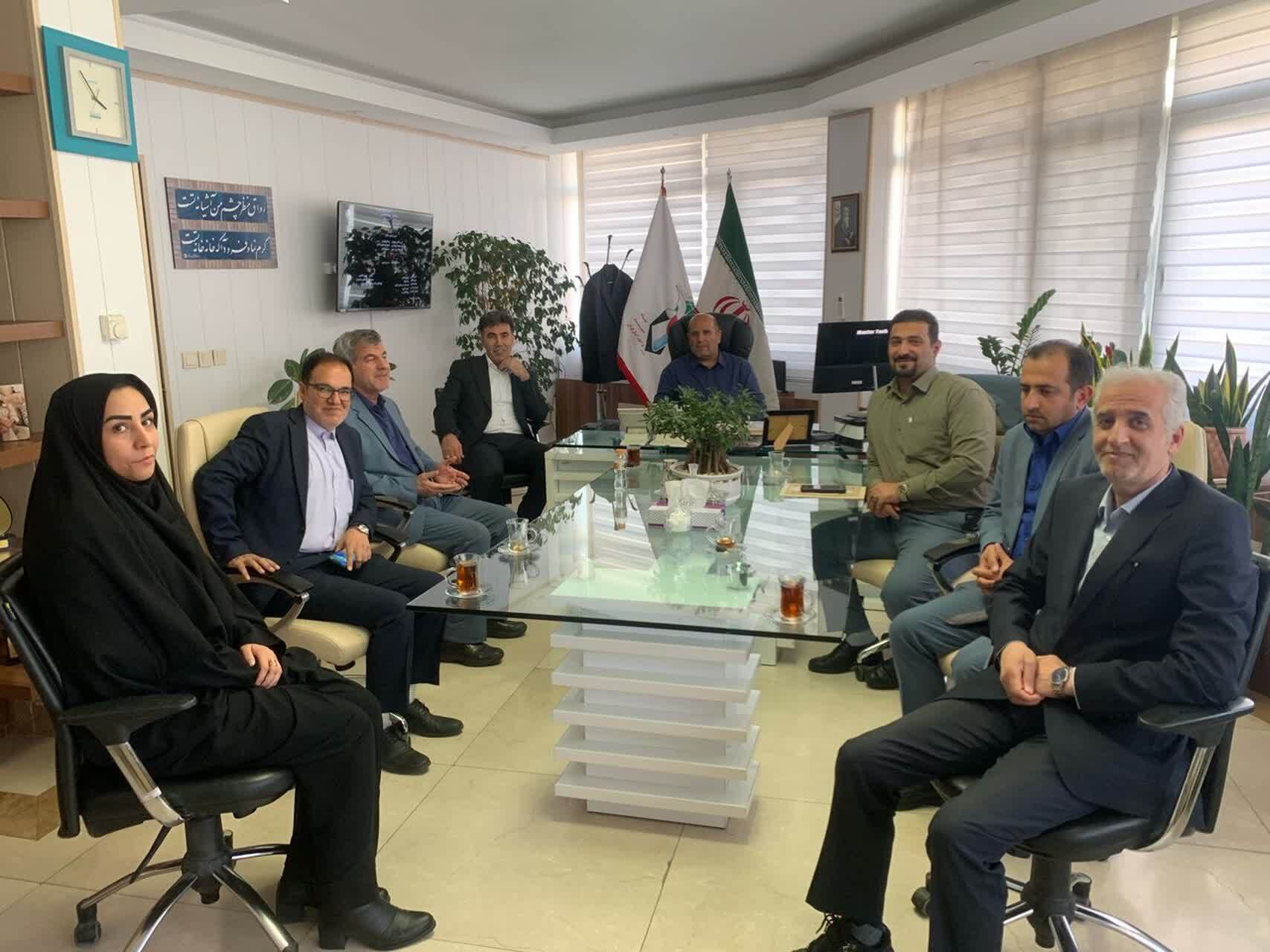 دیدار مدیرکل بنیادشهیدتهران با مدیرعامل صندوق شاهد و اعضای صندوق تهران بزرگ