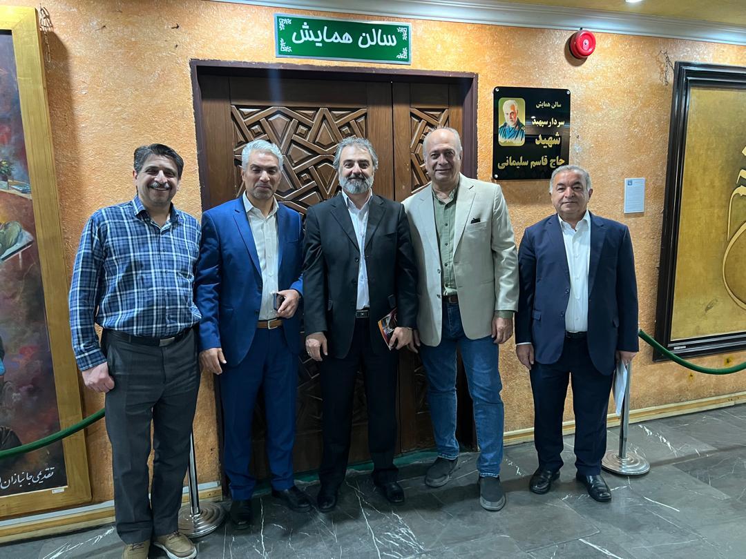 «بهمن دان» میهمان موزه مرکزی شهدا شد