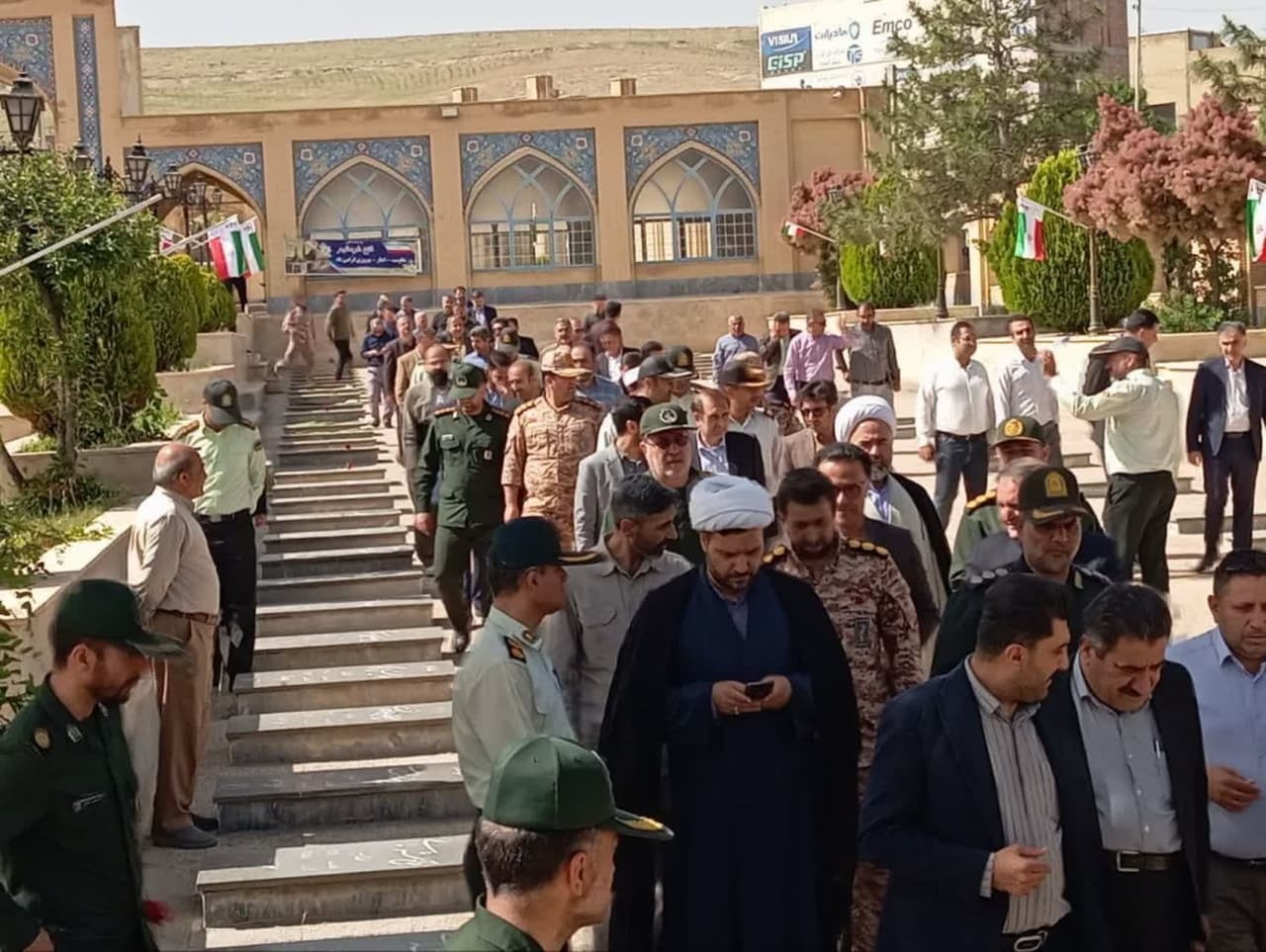 غبارروبی ، عطر افشانی و گلباران مزار مطهر شهدا
