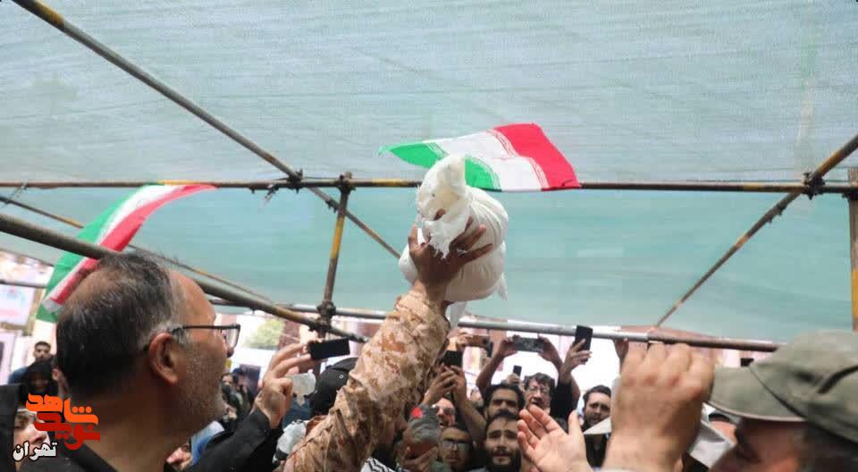 تشییع پیکر کوچک‌ترین شهید ایران«یاران قاسمیان»
