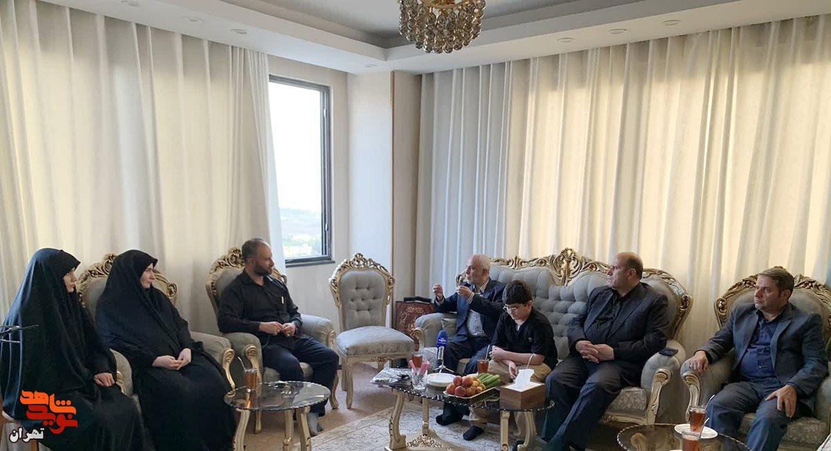 دیدار مدیرکل بنیاد شهید تهران با خانواده شهیدان علیرضا بوستان‌افروز، مرتضی طیب مسعود و جابر بیات