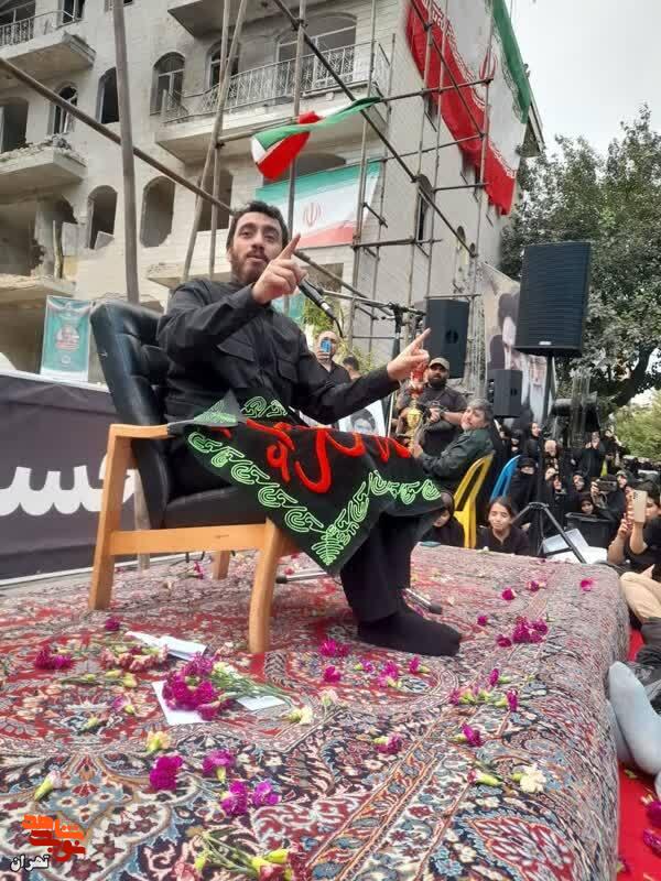 مراسم عزاداری و تجدید بیعت با شهدای حملات تروریستی رژیم منحوس صهیونیستی با مداحی حاج مهدی رسولی،خانواده های معظم شهدای جنگ ۱۲ روزه و همکاران محترم منطقه ۸ در میدان ۶نارمک