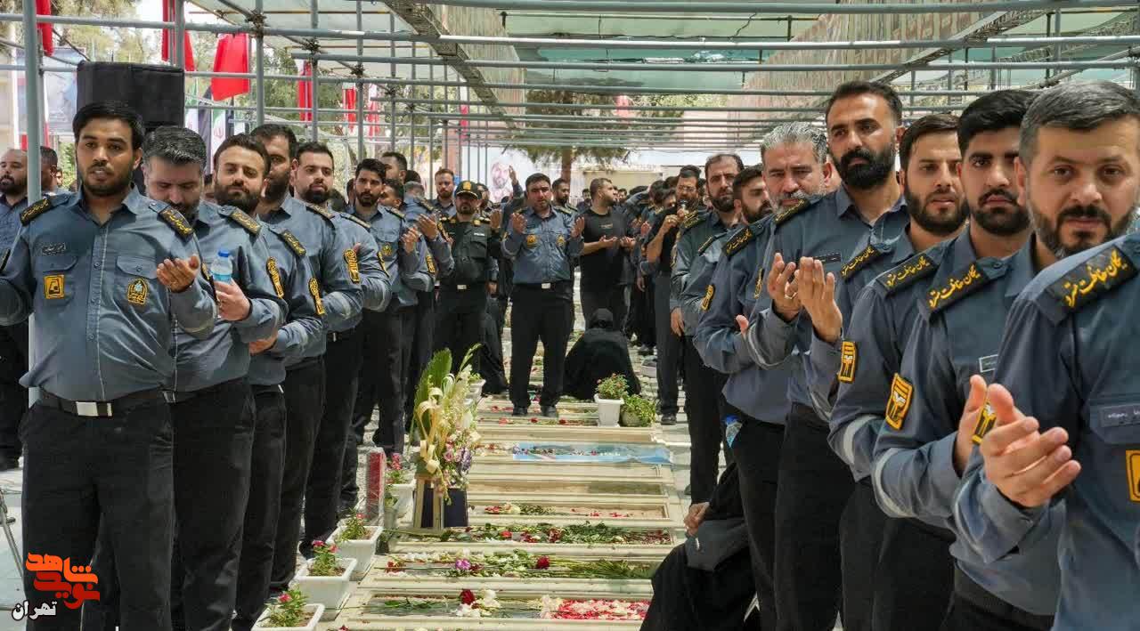ادای احترام کارکنان یگان حفاظت متروی تهران به مقام شامخ شهدای