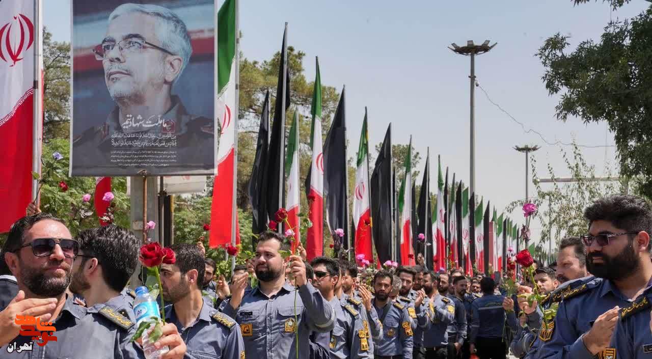 ادای احترام کارکنان یگان حفاظت متروی تهران به مقام شامخ شهدای