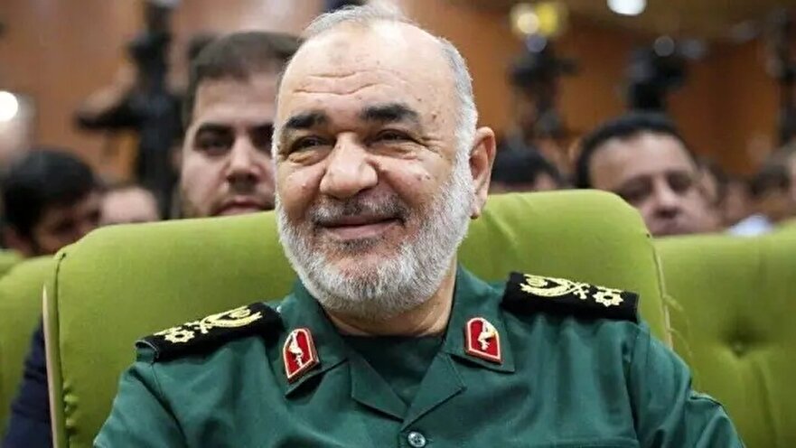 تصاویر دیدهنشده از سپهبد شهید سردار سلامی