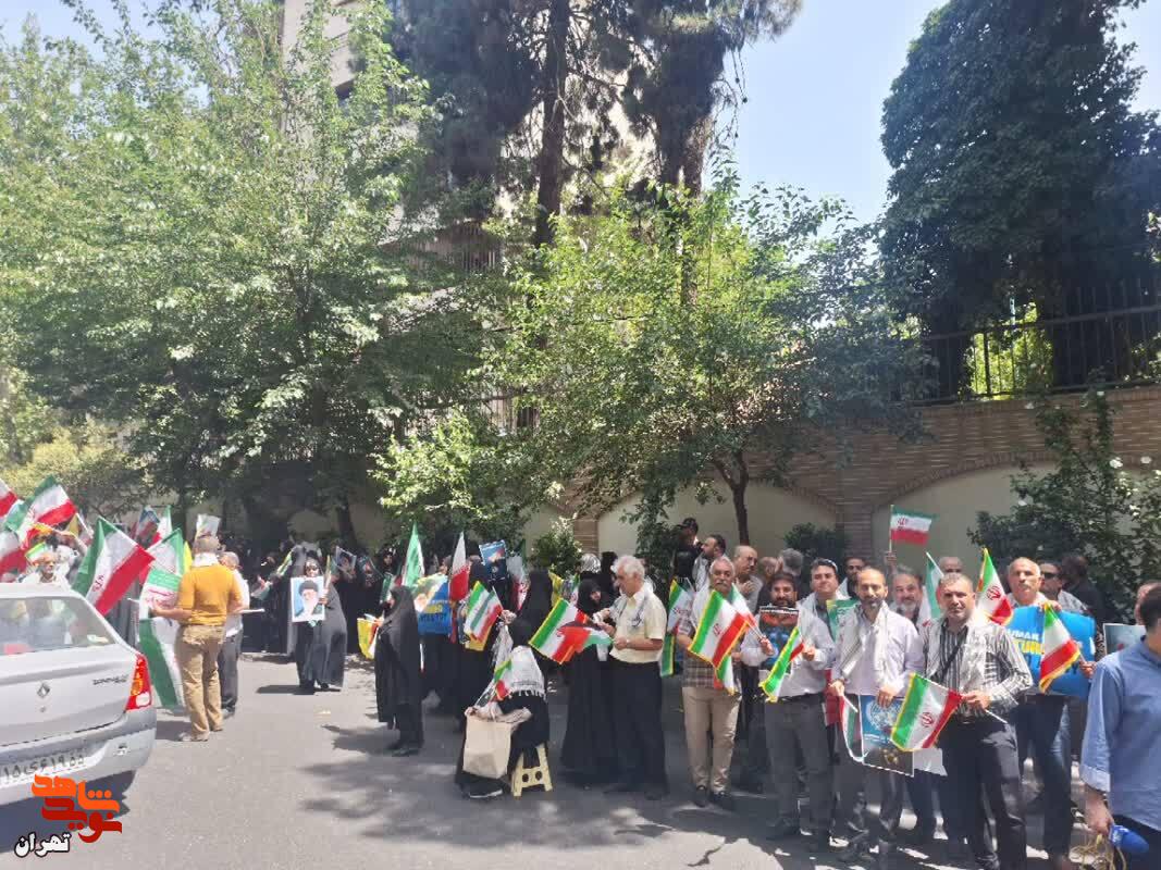 تجمع خانواده‌های شهدا و ایثارگران در محکومیت حملات اسرائیل و امریکا