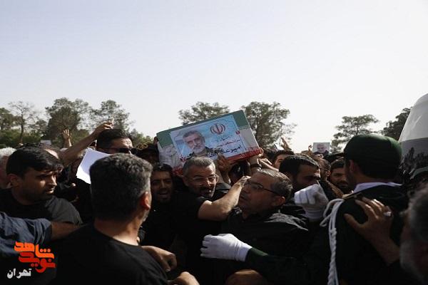 مراسم تشییع و تدفین پیکر شهیدان حاجی‌زاده و باقری برگزار شد