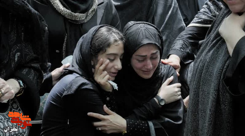 حال و هوای قطعه۴۲ بهشت زهرا(س) همزمان با مراسم چهلمین روز شهادت جمعی از شهدای “مقاومت ملی