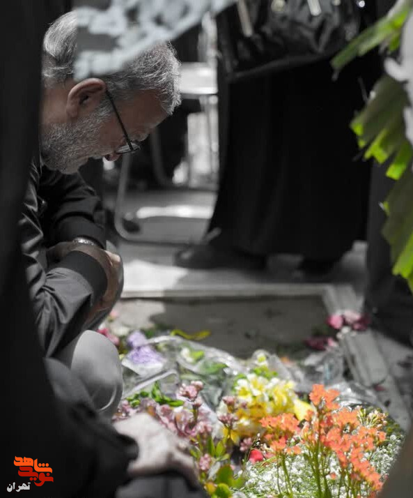 حال و هوای قطعه۴۲ بهشت زهرا(س) همزمان با مراسم چهلمین روز شهادت جمعی از شهدای “مقاومت ملی