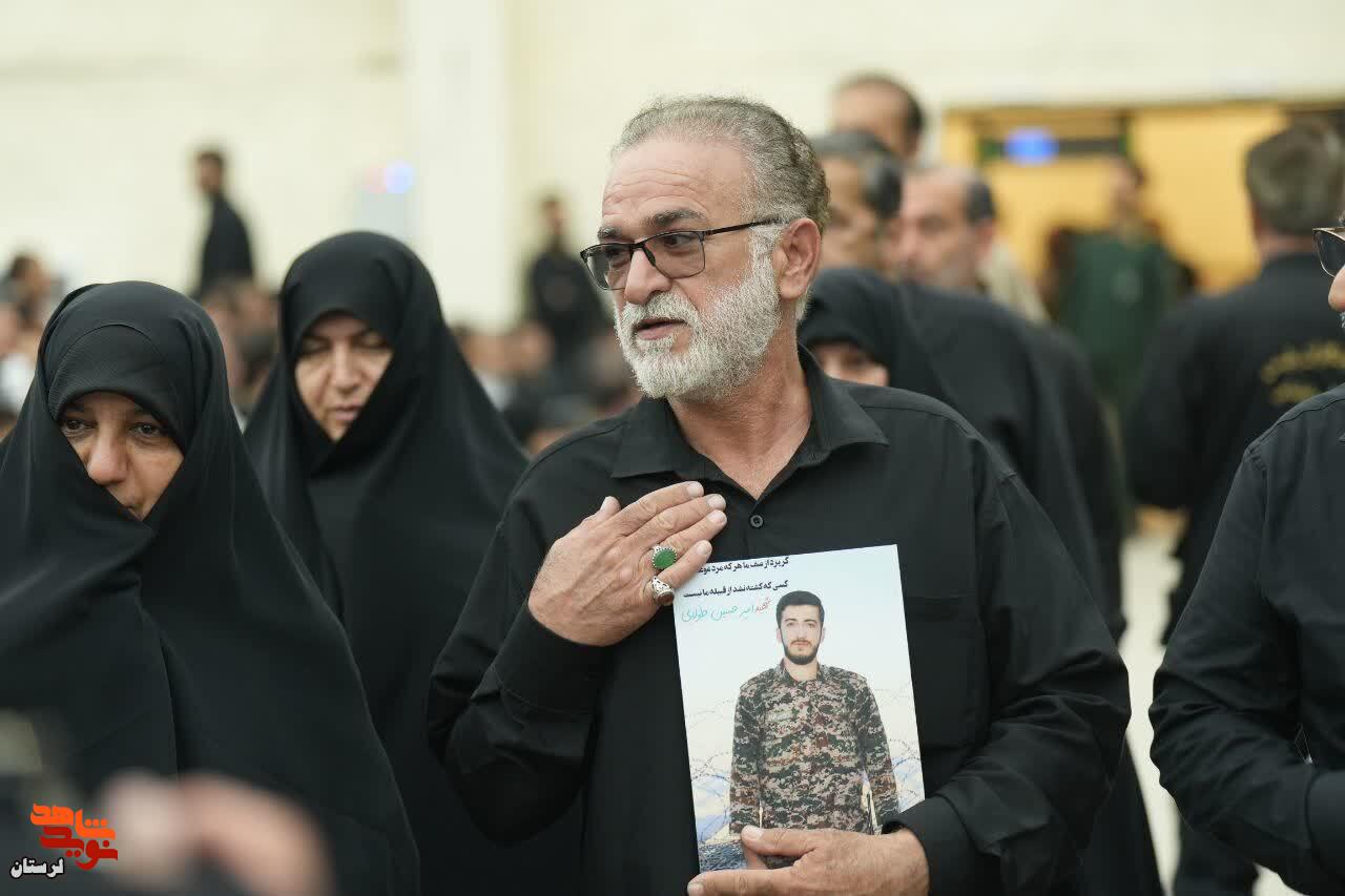 خانواده شهدا زینت بخش مجلس اربعین شهدای لرستانی بودند