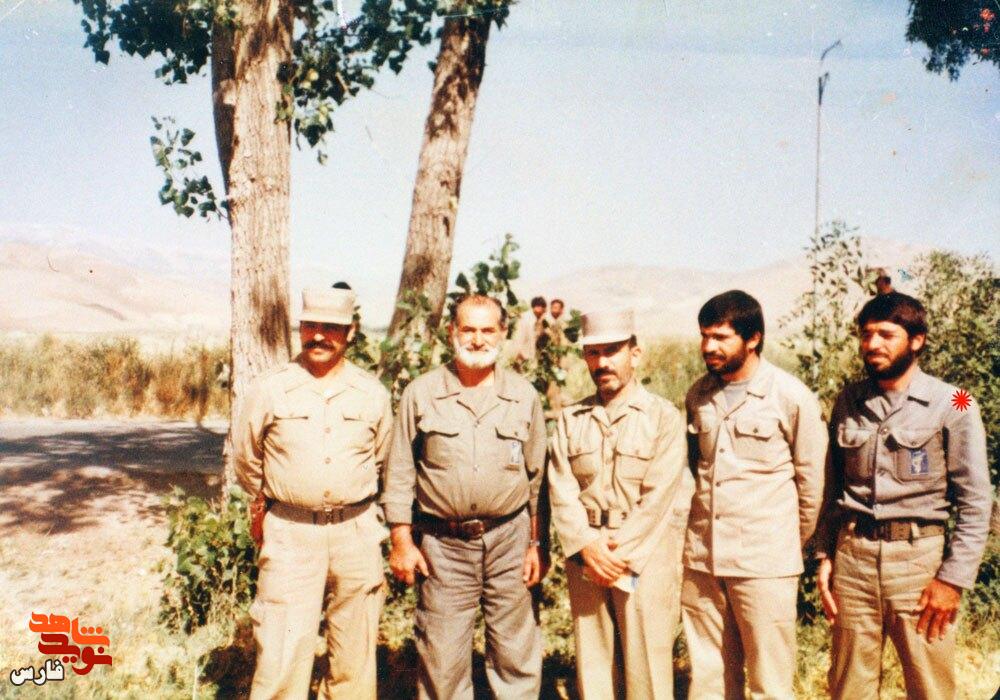 لباسهایی آغشته به خون لباسهایی آغشته به خون