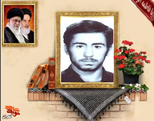 قدر انقلاب و خدا را بدانید و در خدمت مسلمین بکوشید