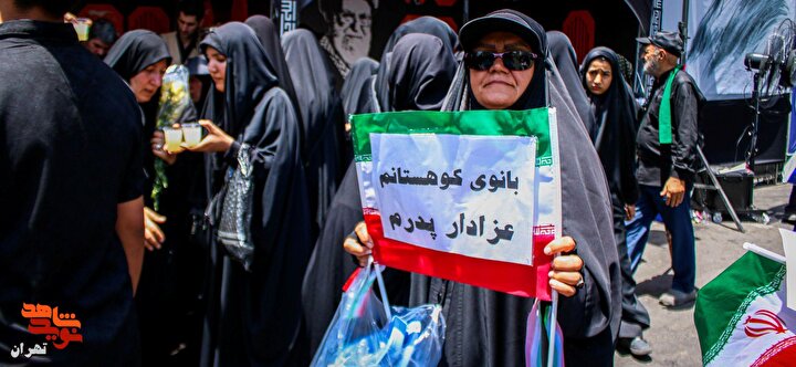 گزار ش تصویری| سری دوم؛ همراهی خادمان موکب سلام شهید با مردم در آیین بدرقه...