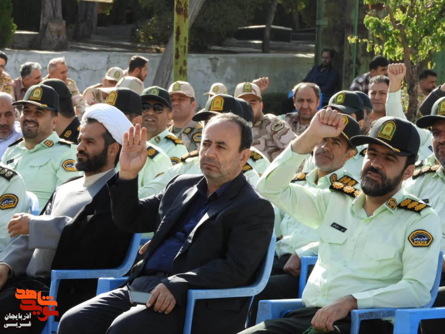 مراسم عطرافشانی و گلباران گلزار شهدای ارومیه ب
