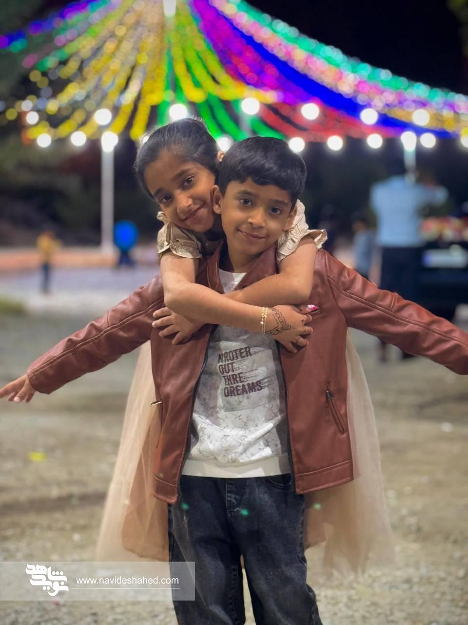 همسرمرفت تا بچهها را از مدرسه بیاورد؛ هر سه با هم شهید شدند همسرمرفت تا بچهها را از مدرسه بیاورد؛ هر سه با هم شهید شدند