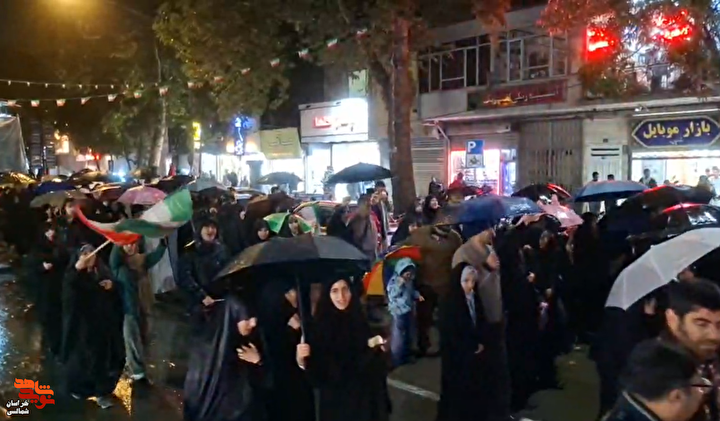 فیلم/ اجتماع و راهپیمایی مردم غیور شهرستان بجنورد زیر باران شدید